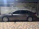 Продается комфортный и экономичный седан Toyota Camry 70 HYBRID 2019 - фото 2