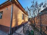 Продаю жилой кирпичный дом в районе ул. Фучика-Ленская Участок 6 соток, 98.3м2 - фото 3