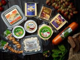 Сыры разные( Сулугуни, Моцарелла, Голландский, сметана, топленное масло